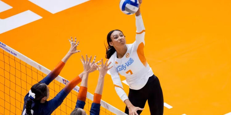 Tennessee volleyball's Jalyn Stout goes us for the kill.