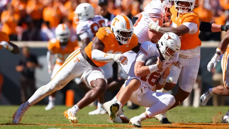 Tyree Weatherby and Tennessee's defense