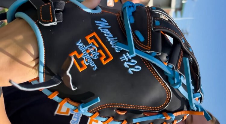 Tennessee Glove